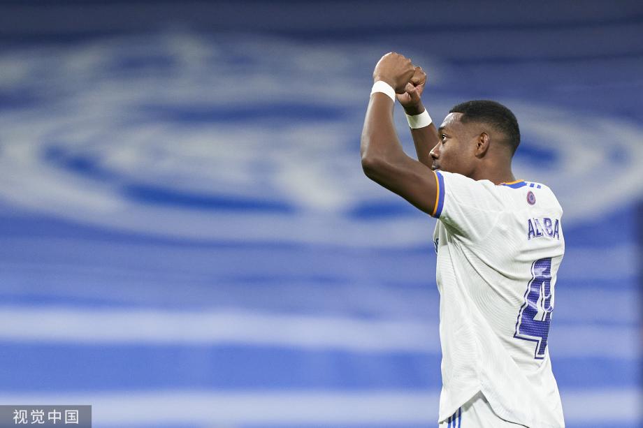 库尔图瓦谈维尼修斯挑衅行为：我们不是机器，我们是人（库尔图瓦回应维尼修斯被指挑衅：我们是人，不是机器）