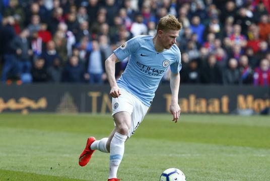 范佩西首次征召儿子进入费耶诺德比赛名单，但并未安排他出场（范佩西首度征召儿子入费耶诺德大名单，未登场亮相）