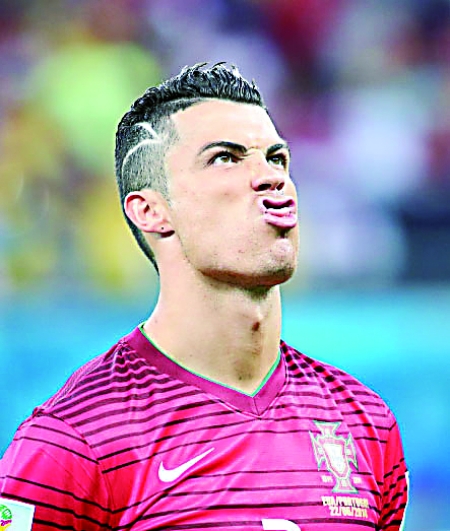 英媒：利物浦与塞梅尼奥谈妥个人条款，并匹配了曼城的报价（英媒：利物浦已与塞梅尼奥达成个人协议，报价与曼城持平）