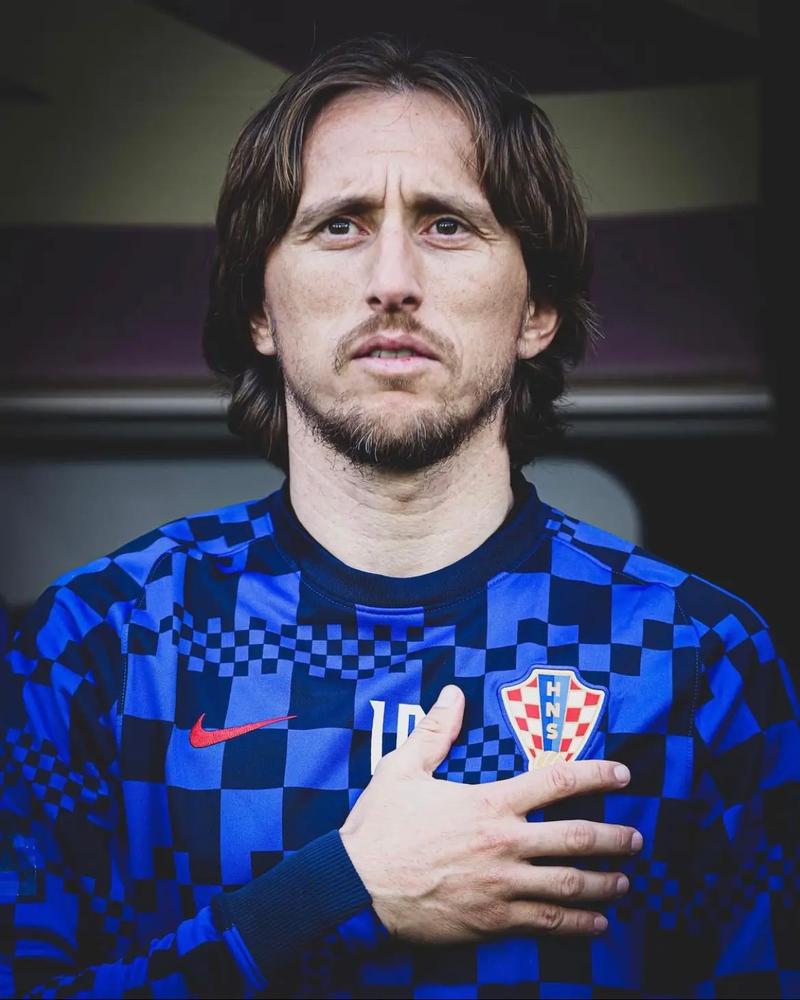 安德森：世界杯潜在首发？我只专注于踢好当下的每场比赛（安德森回应世界杯首发话题：专注当下每一战）