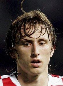 队报本周最佳海外球员阵：康沃首秀获成功，格列兹曼再度入选（队报本周海外最佳阵容揭晓：康沃首秀告捷，格列兹曼再度上榜）