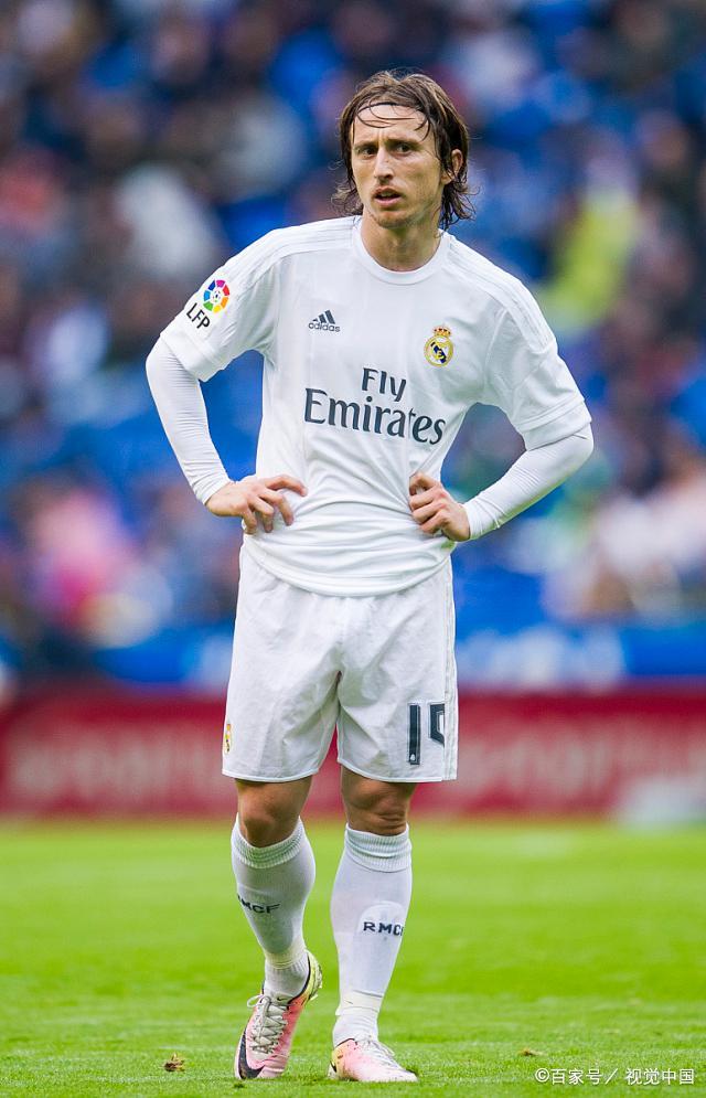 世体：德罗刚进一线队时不适应，巴萨教练组安排了强化训练（世体：德罗升入一线队初期适应不佳，巴萨教练组安排专项强化训练）