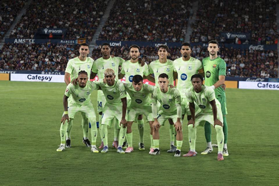 中超联赛总结：积分榜前三分析,（中超赛季盘点：积分前三队解析）